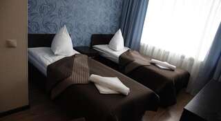 Гостиница Людиново Людиново Стандартный двухместный номер с 2 отдельными кроватями-1